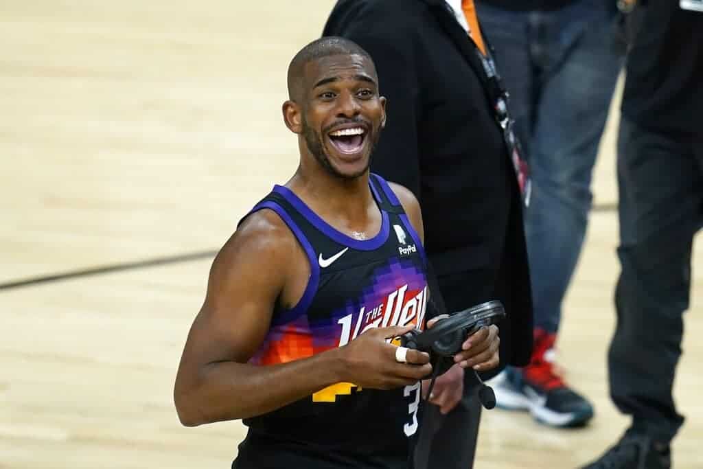 Phoenix visits Charlotte on Wednesday, and an NBA Suns-Hornets player prop for Kevin Durant's debut involving Chris Paul has value...