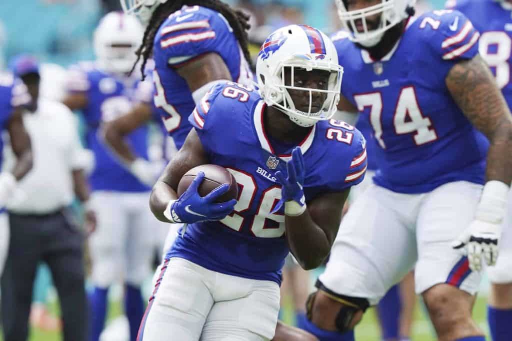 Devin Singletary-James Cook fantasy football & DFS rankings ahead of the Bills vs. Bengals MNF matchup to cap the Wee 17 slate