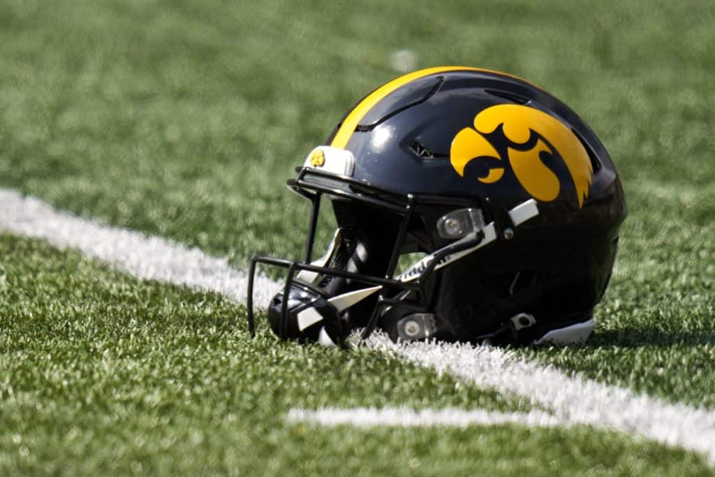 Free CFB Picks Today: Iowa-Missouri (Dec. 30)